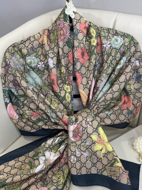 Gucci Çiçek Desen Pamuk Soft Şal 65355 – Latte