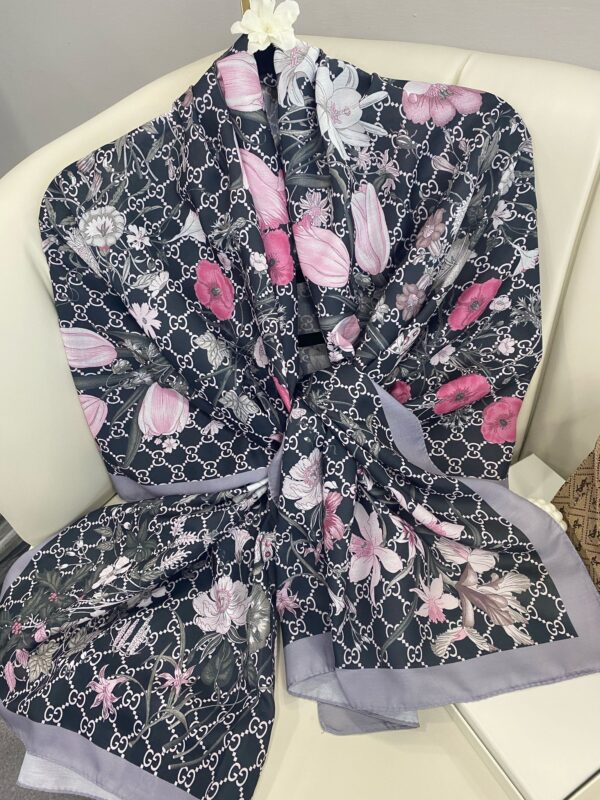 Gucci Çiçek Desen Pamuk Soft Şal 65355 – Lila