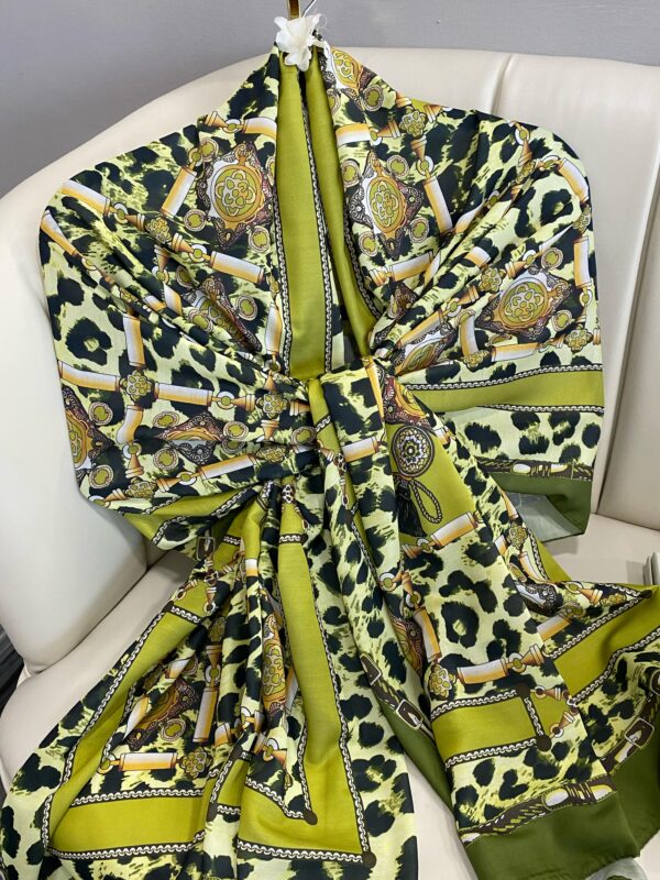 Hermes Leopar Pamuk Soft Şal 65329 – Yağ Yeşili