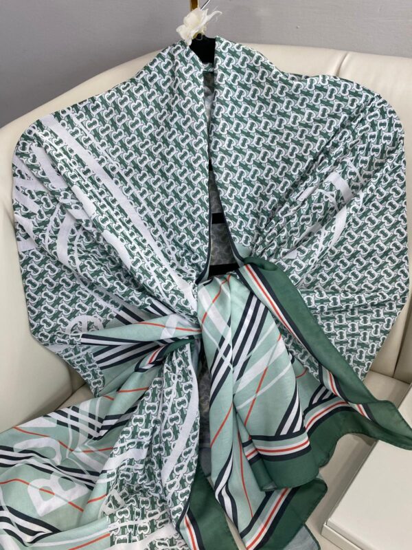 Burberry Monogram Pamuk Soft Şal 64303 – Nil-Yeşili