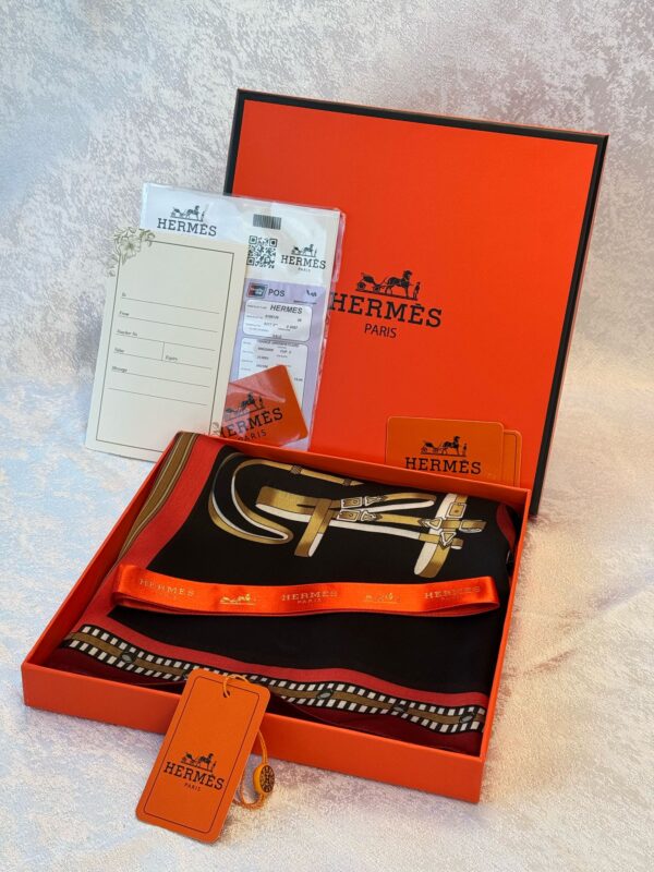 Hermes Tam Set Kutulu İthal Vual İpek Şal 53636 – Siyah
