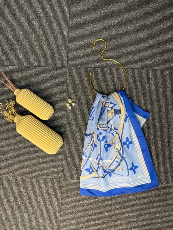 Lv Kemer Desen Pamuk Soft Şal 31230 – Mavi