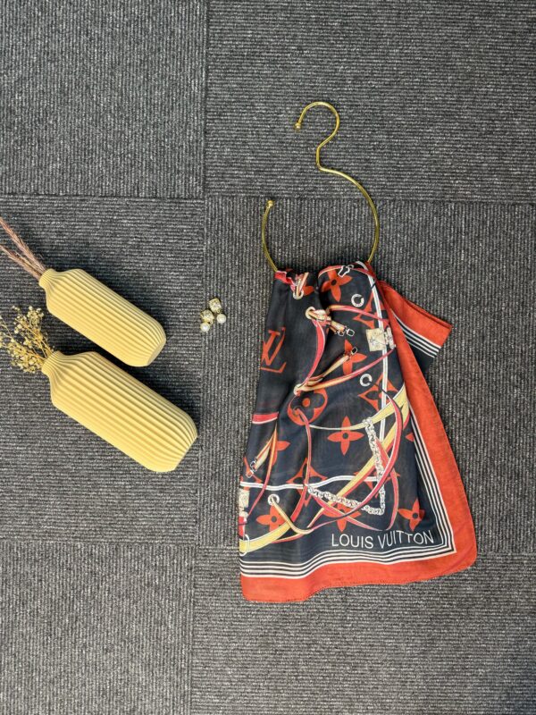 Lv Kemer Desen Pamuk Soft Şal 31230 – Siyah-Bordo