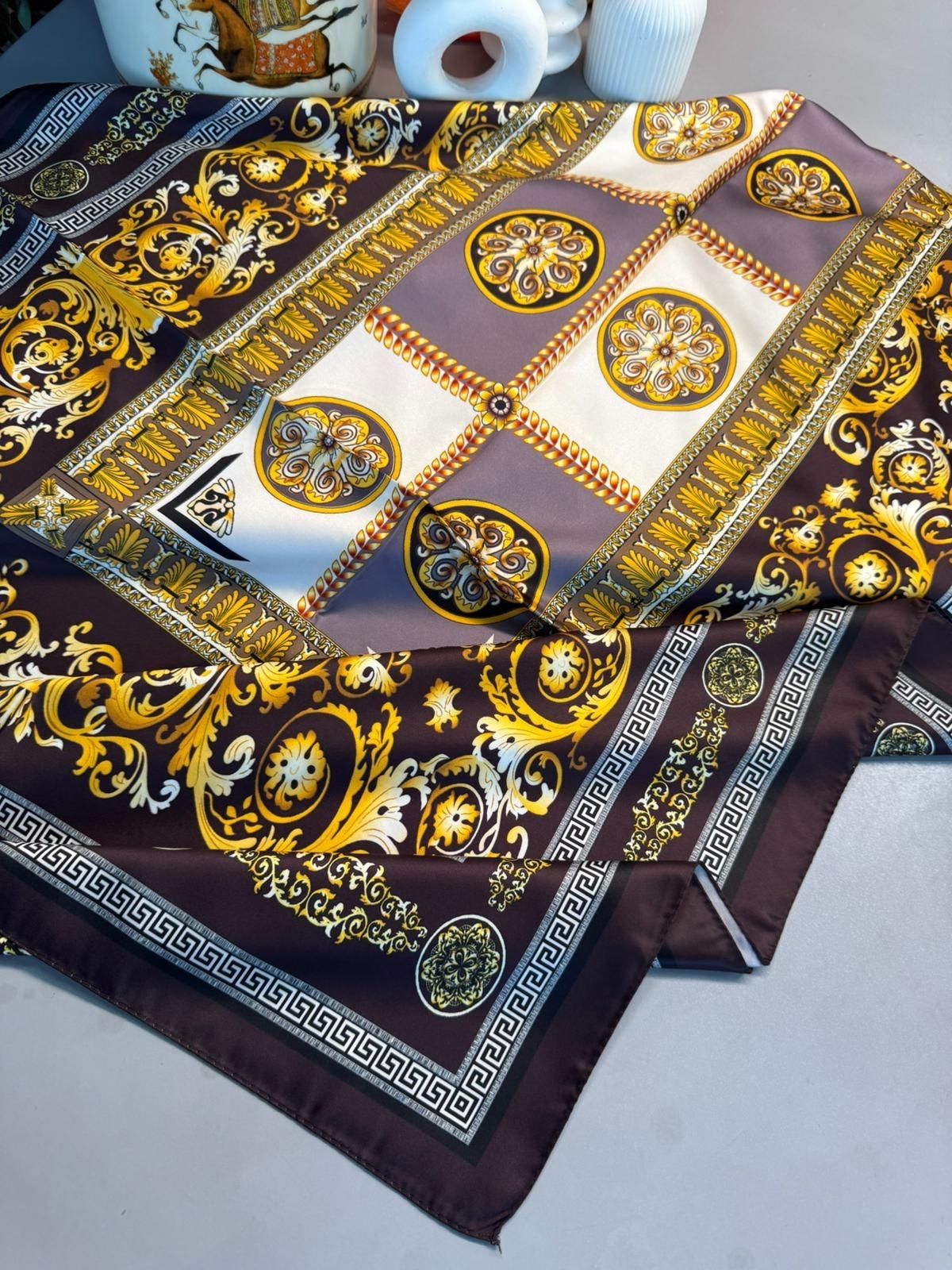 VERSACE VUAL İPEK ŞAL - 344456- Erik Moru - Görsel 2