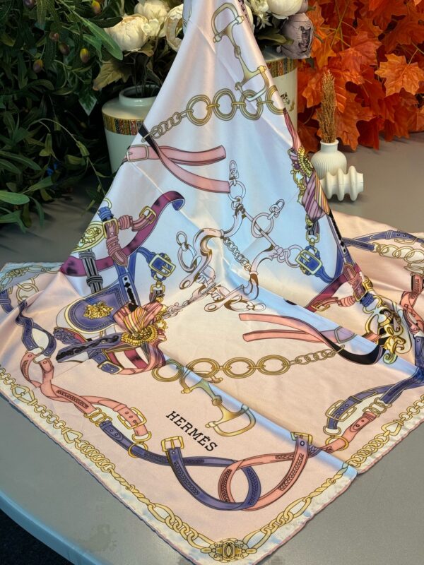Hermes Twill Eşarp- Pamuk Şekeri