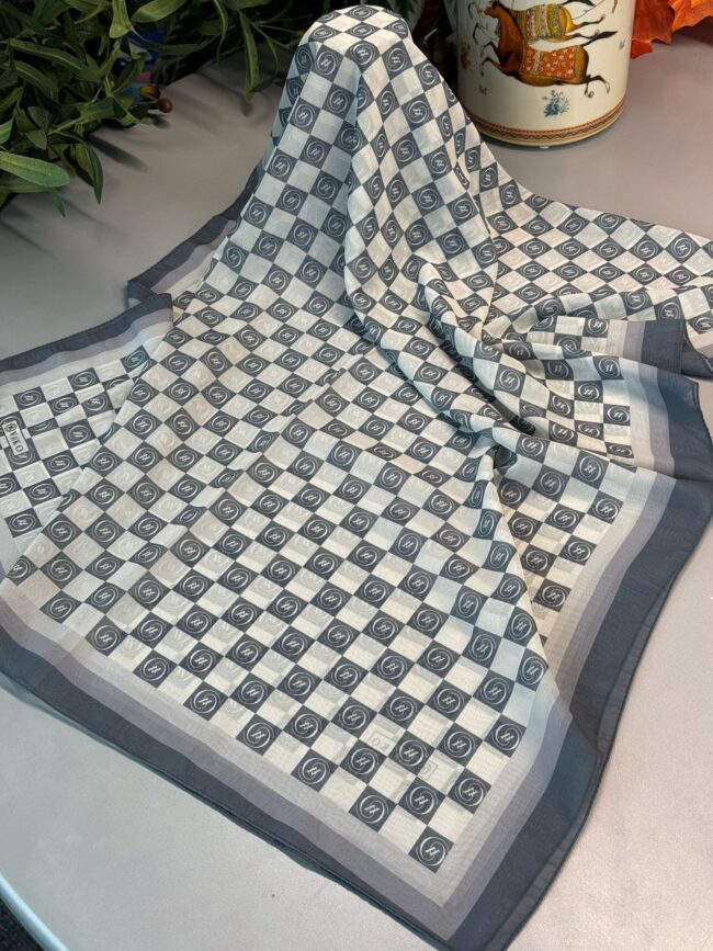Vakko Desen Twill İpek Eşarp-Füme