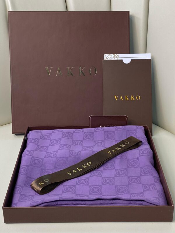 İthal Full Set Kutulu A Kalite Vakko monogram İpek Şal 3444 – Lavanta