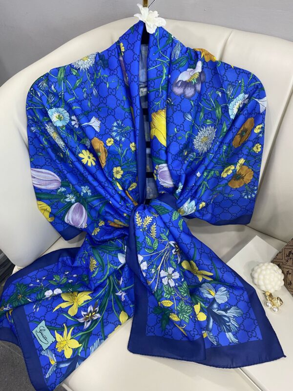 Gucci Çiçek Desen Pamuk Soft Şal 65355 – Lacivert/Saks