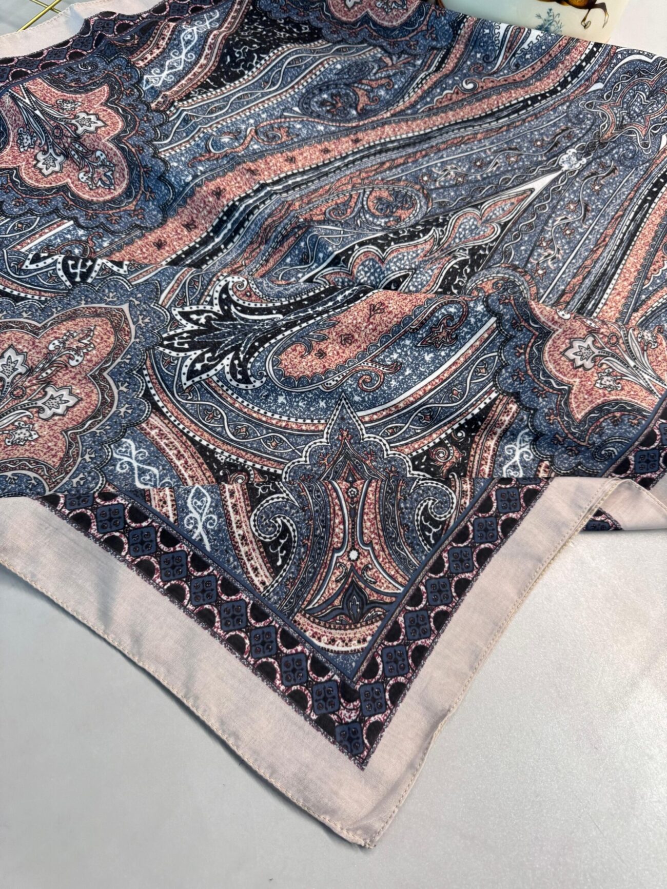 Çini Desen Pamuk İpek Şal 7458- PASTEL MAVİ