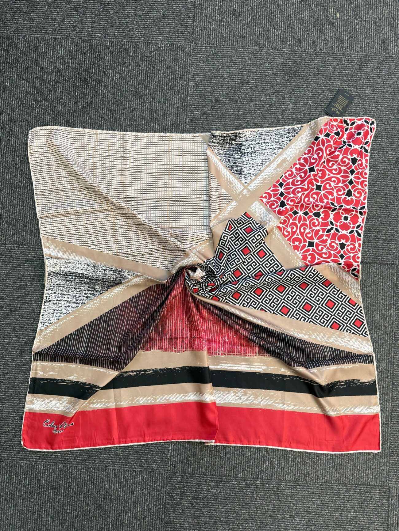 Twil   Eşarp-321660-Motif  Desen-Kırmızı