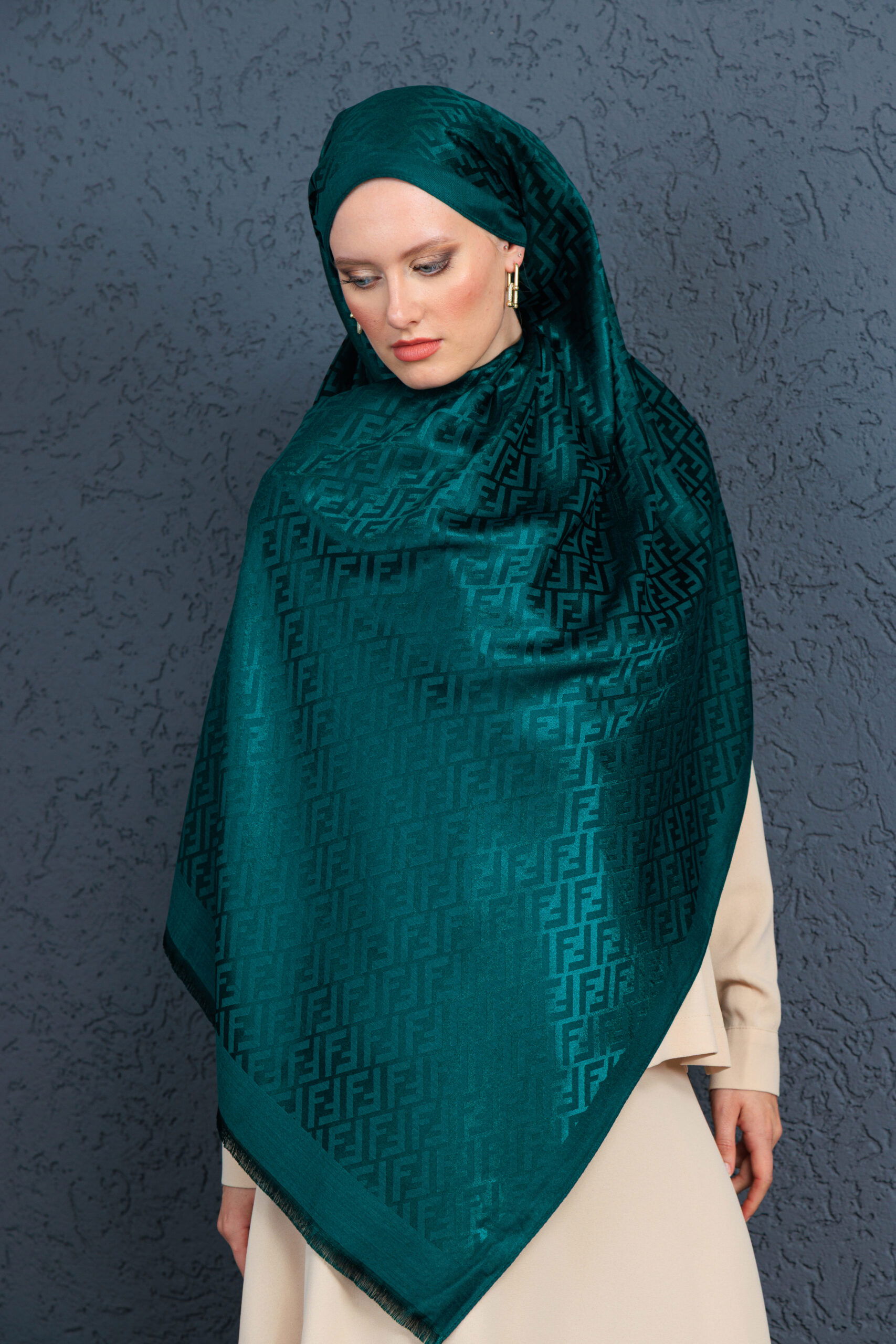 Fendi İthal Yün İpek Şal Tam Set Kutulu Sertifikalı-Zümrüt - Görsel 4