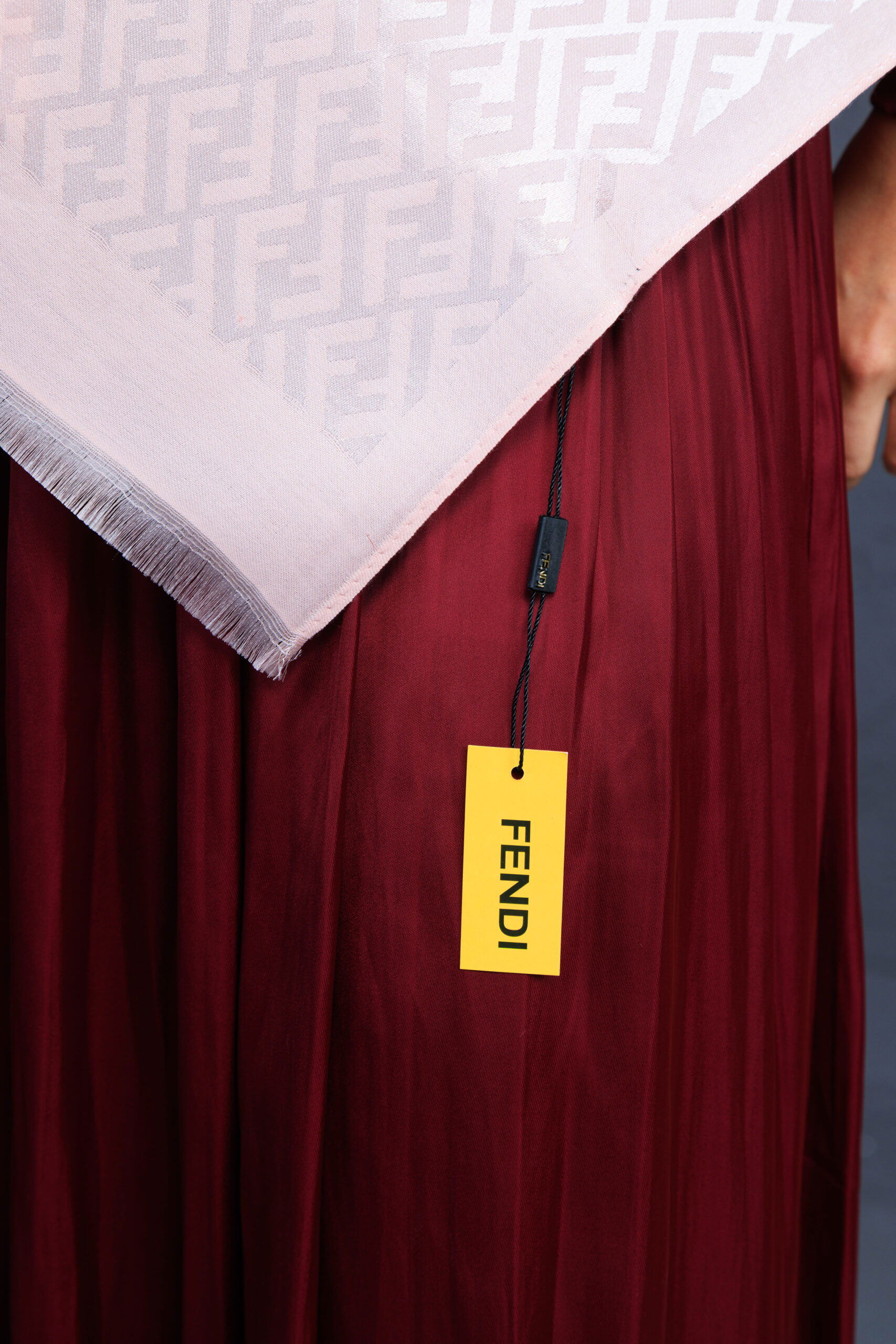 Fendi İthal Yün İpek Şal Tam Set Kutulu Sertifikalı-Pudra - Görsel 3