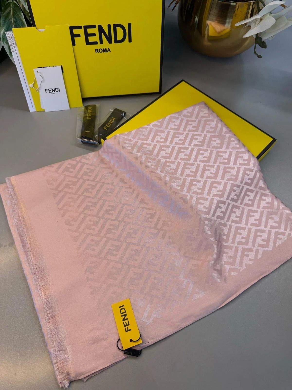 Fendi İthal Yün İpek Şal Tam Set Kutulu Sertifikalı-Pudra - Görsel 5