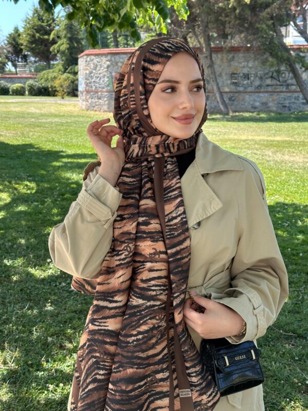 Chanel Çizgili Leopar Pamuk Soft Şal 54120 – Kahve