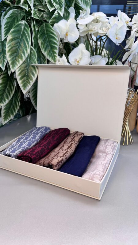 En Sevilen  5’li Dior  Eşarp  -Avantajlı Set