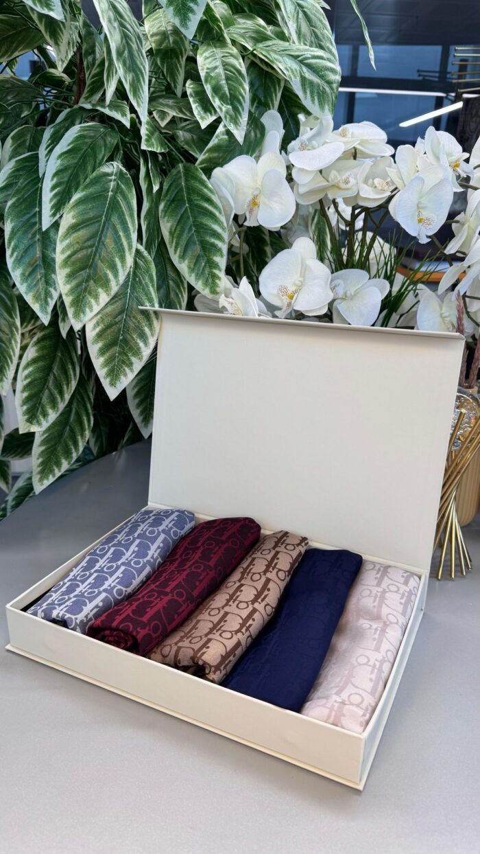 En Sevilen  5'li Dior  Eşarp  -Avantajlı Set - Görsel 2