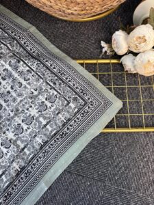 Vintage  Desen Naturel ipek Şal-010203-Çağla