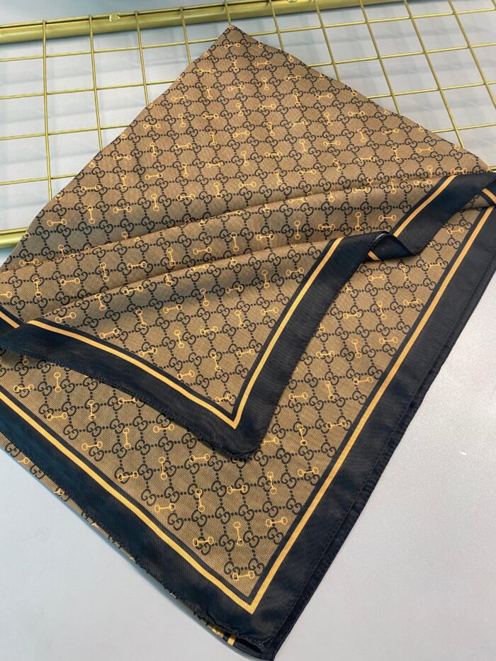 Yaldızlı Gucci Desen Pamuk Şal-110000-Küllü Siyah - Image 2