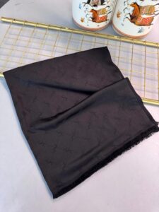 Ysl  Desen Kendinden Dokulu Desenli İtalyan Şal-10010-Siyah