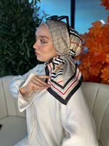 Burberry Vual İpek Eşarp-6203162-Camel
