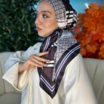 Burberry Vual İpek Eşarp-6203162-Acıkahve