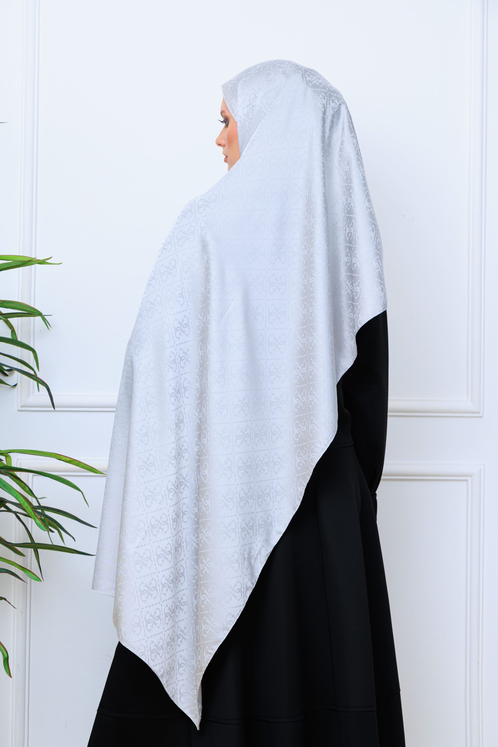 Guess Desen Kendinden Dokulu Desenli İtalyan Şal-10011-Gümüş - Görsel 4