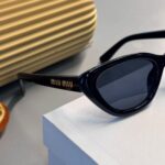 Miu Miu Cat-Eye Güneş Gözlüğü -  Siyah