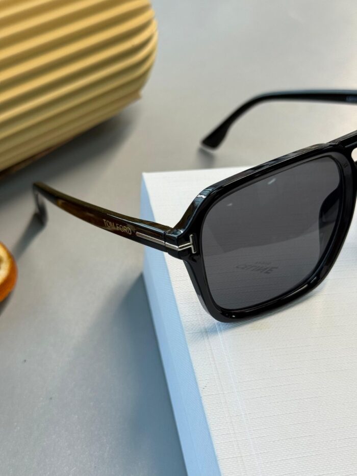 Tom Ford Dikdörtgen Güneş Gözlüğü -  Black - Görsel 2