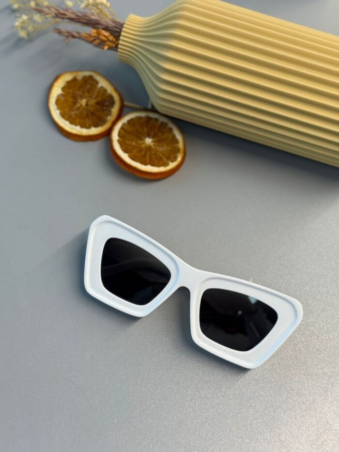 Loewe Anagram Bevelled LW Dikdörtgen Güneş Gözlüğü – Beyaz