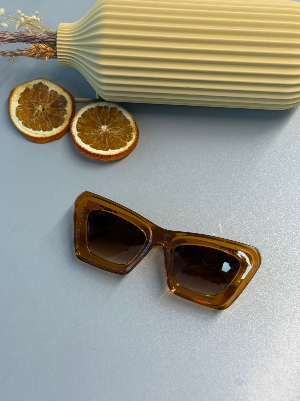 Loewe Anagram Bevelled LW Dikdörtgen Güneş Gözlüğü – Brown Gradient