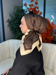 Gucci Desen Vual  İpek Eşarp-6204527-Kahve