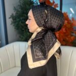 Gucci Desen Vual  İpek Eşarp-6204527-Siyah