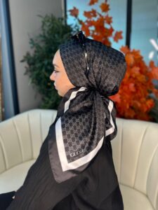 Gucci Desen Vual  İpek Eşarp-6204527-Beyaz