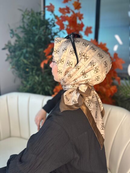 Guess Desen Vual  İpek Eşarp-6204527-Latte