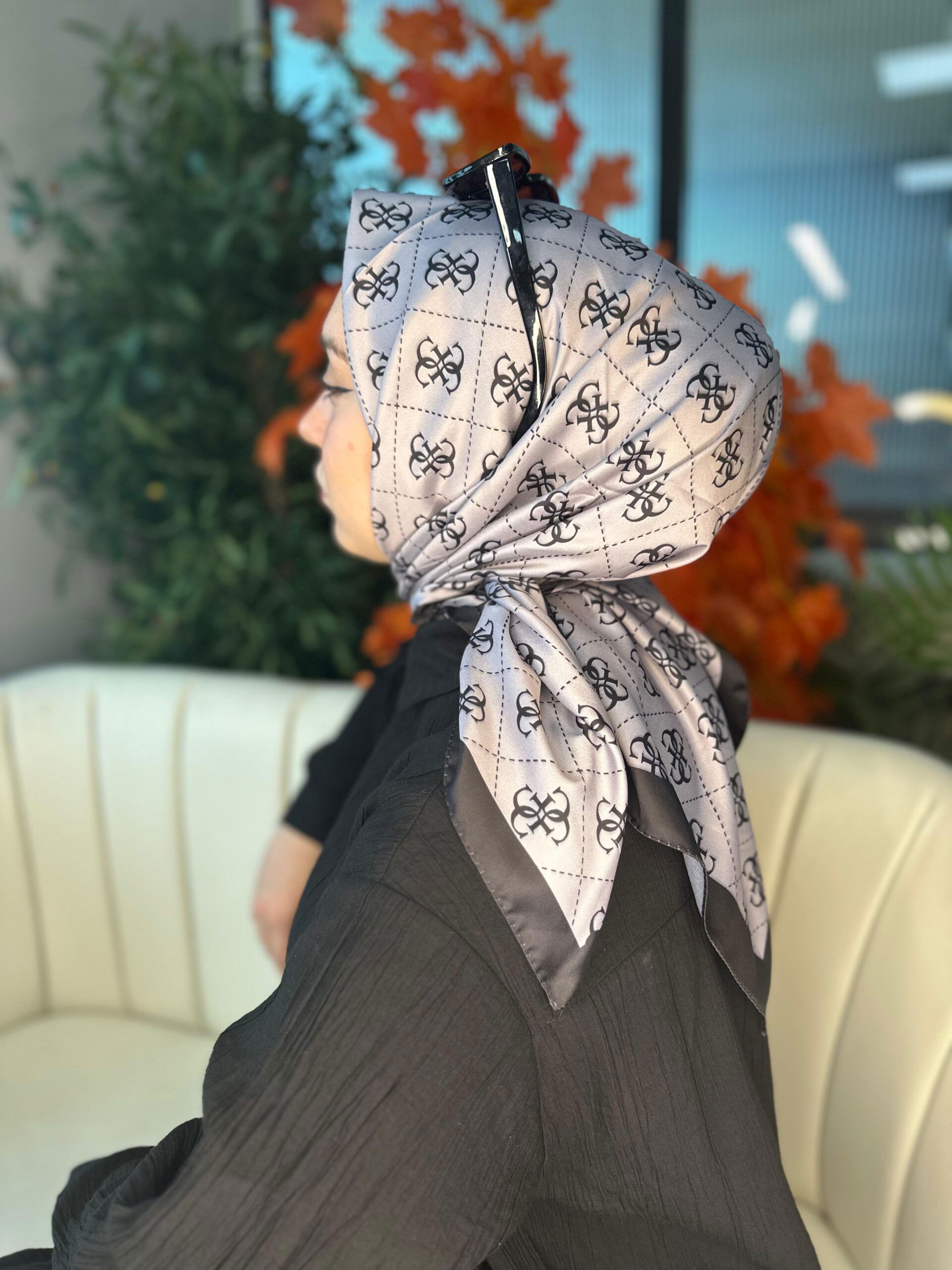 Guess Desen Vual İpek Eşarp-6204527-Füme