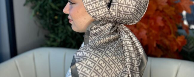 Fendi Desen Vual  İpek Eşarp-6204527-Sütlü kahve