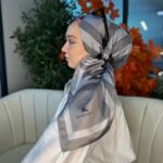 Burberry Kare  Desen Vual  İpek Eşarp-8682626-Gümüş