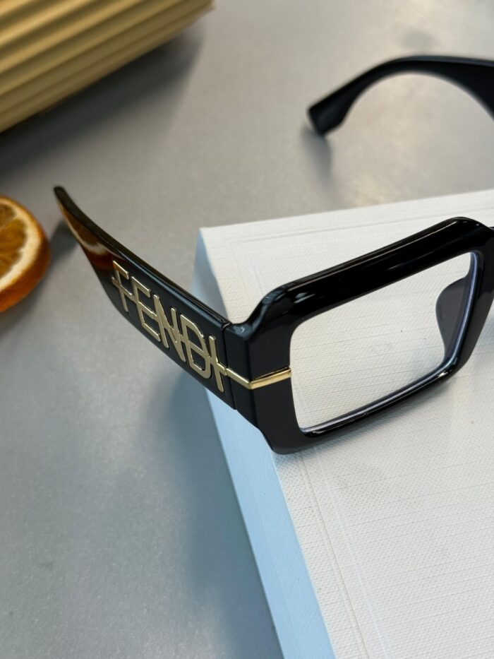 Fendi Fendigraphy Güneş Gözlüğü - Siyah - Görsel 2