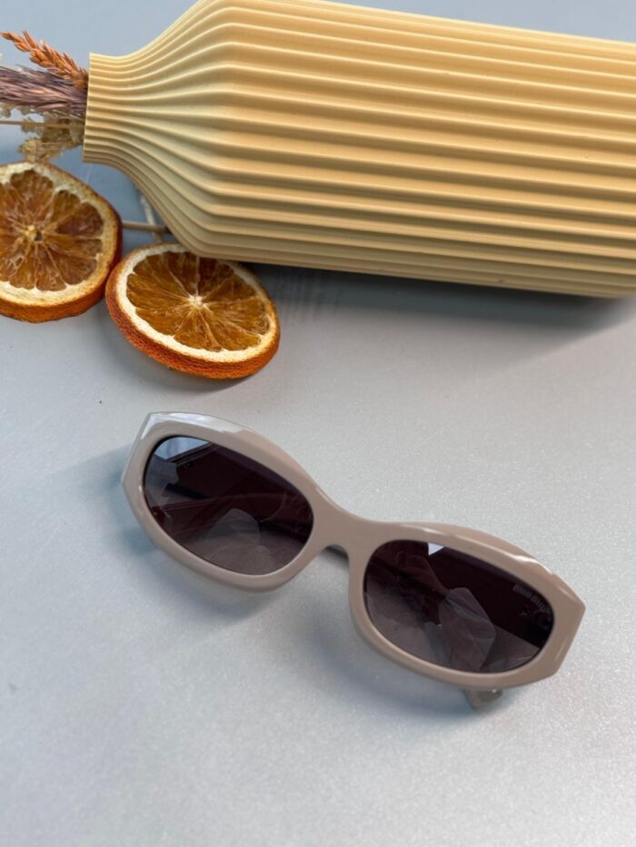 Miu Miu Degrade Cam Güneş Gözlüğü - Vizon