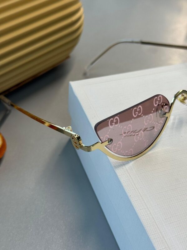 Gucci Metal Çerçeve Gold Kadın Güneş Gözlüğü – Pembe