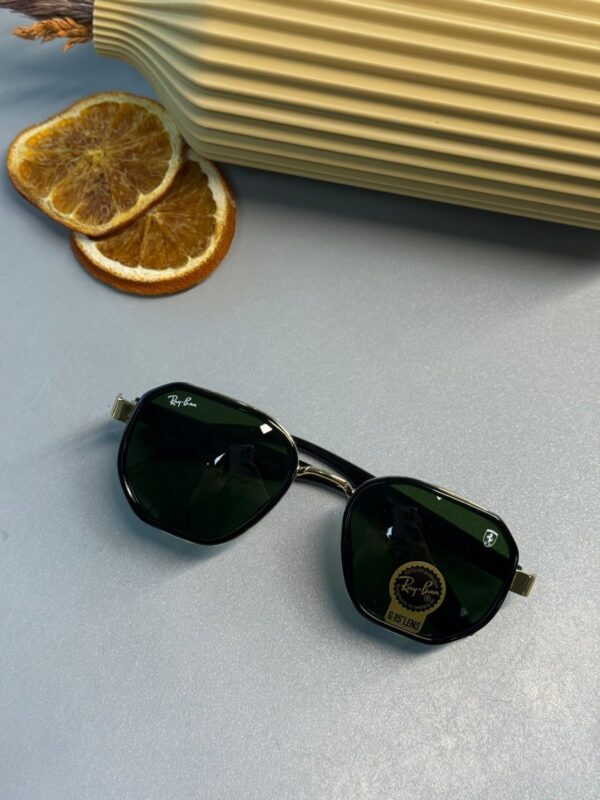 Ray-Ban Unisex Octagonal Classic – Gold Detaylı Yeşil Lens Güneş Gözlüğü