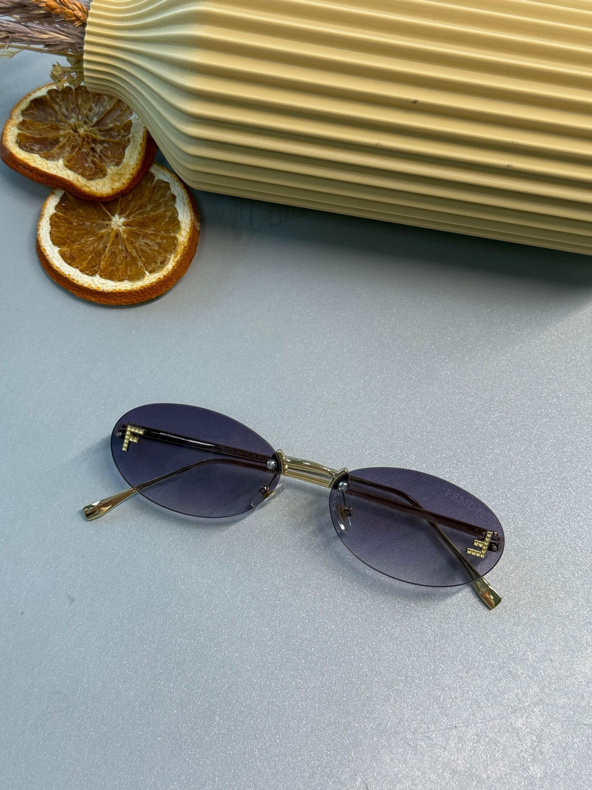 Fendi Kristal Oval Güneş Gözlüğü - Mor Gradyan