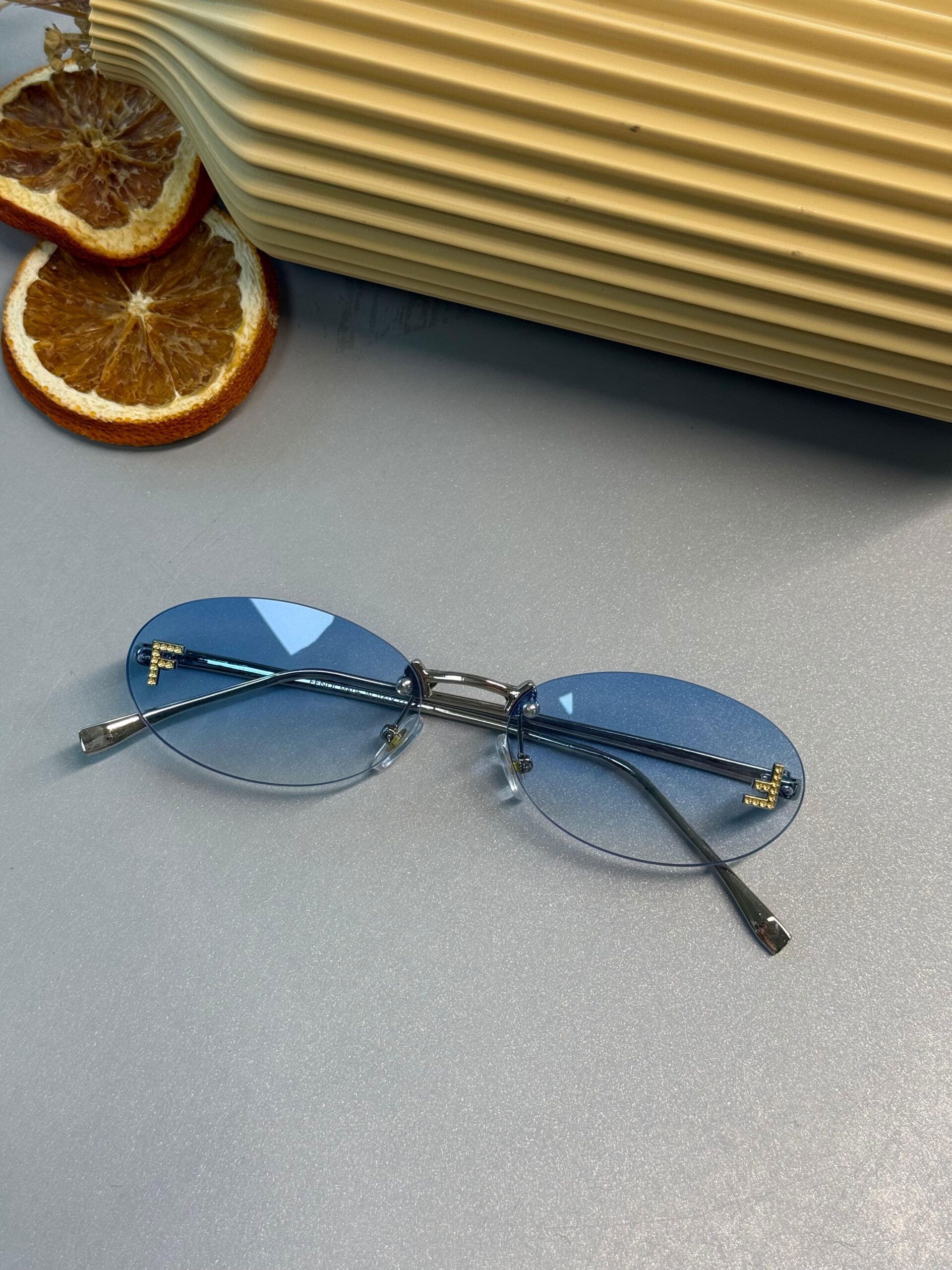 Fendi Kristal Oval Güneş Gözlüğü - Mavi Gradyan