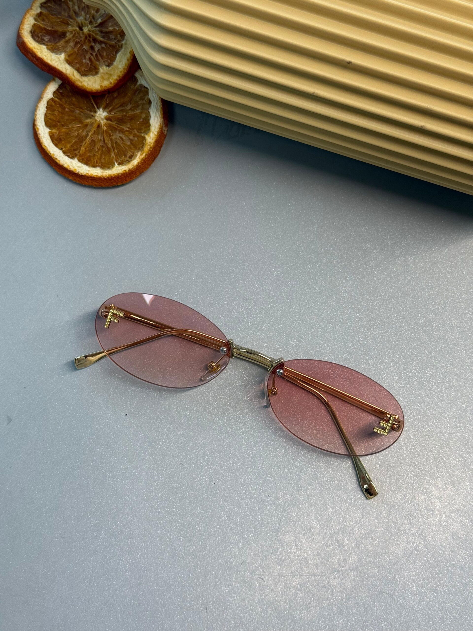 Fendi Kristal Oval Güneş Gözlüğü - Pudra Gradyan