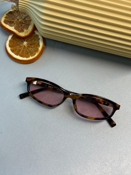 Miu Miu Tortoise Oval Güneş Gözlüğü - Pudra