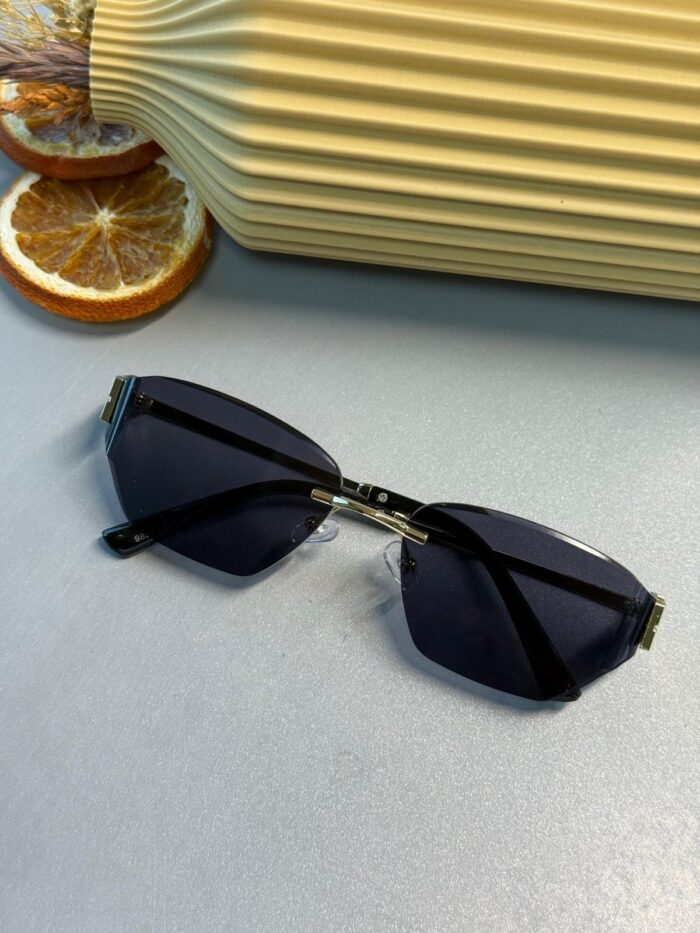 Lizya Kesik Cam Detaylı Güneş Gözlüğü