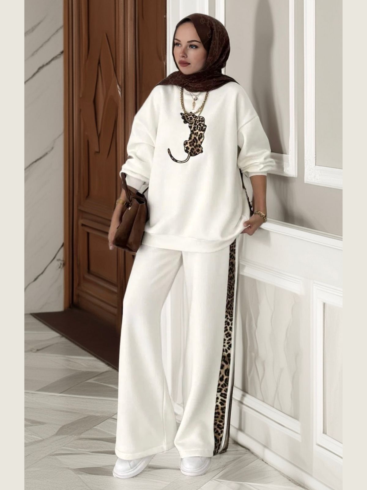 Leopar Nakışlı Şardonlu İkili Takım BÜYÜK BEDEN TK100258 – Beyaz