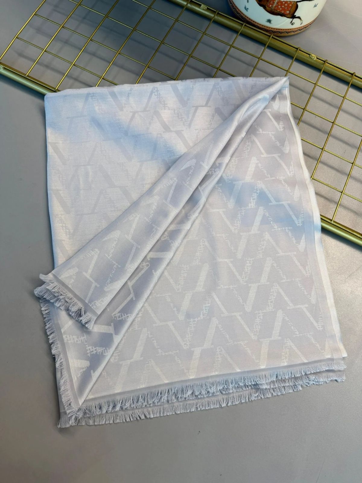 Valentino Çift Taraflı İtalyan Pamuk İpek Şal 44117 - Gümüş - Görsel 6