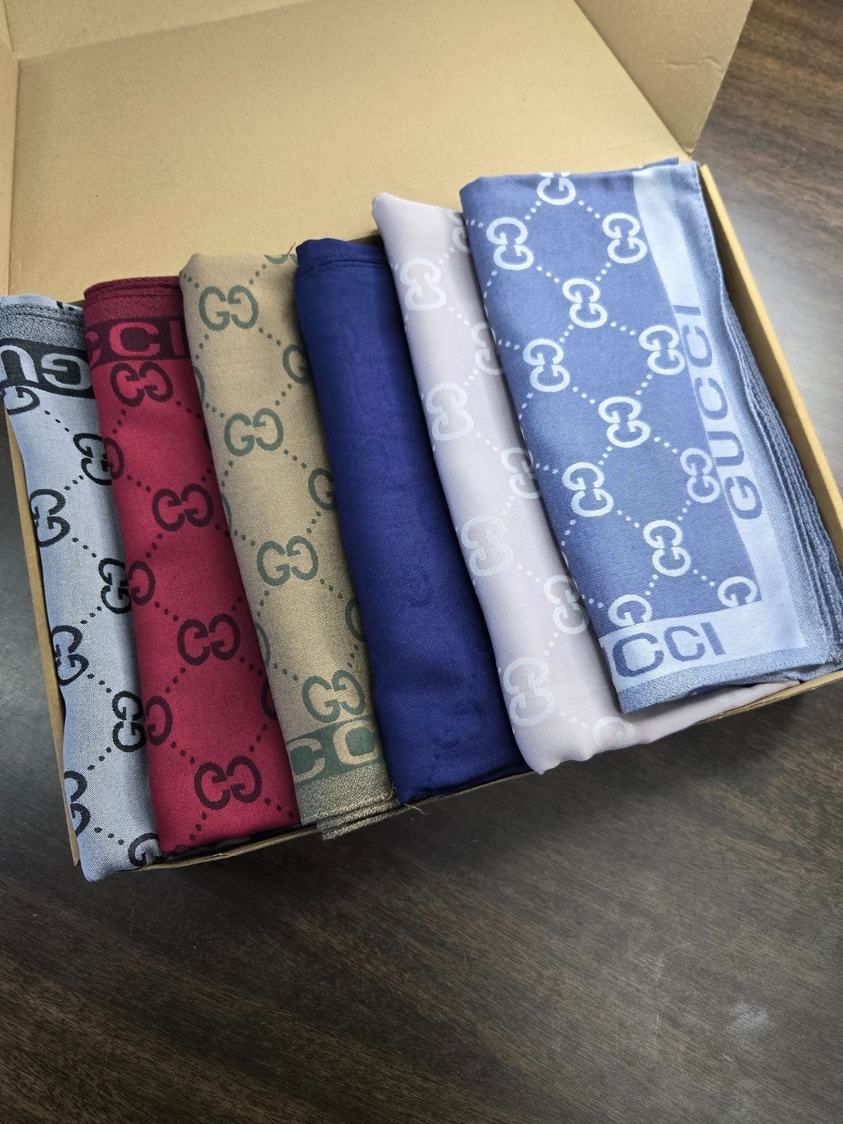 En Çok Satan 6'Lı Gucci Çift Taraflı Kaşmir İpek Eşarp - KT7859
