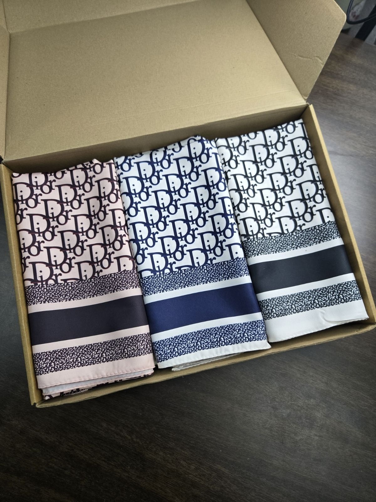 En Çok Satan 3'Lü Dior Marka Eşarp - KT020315